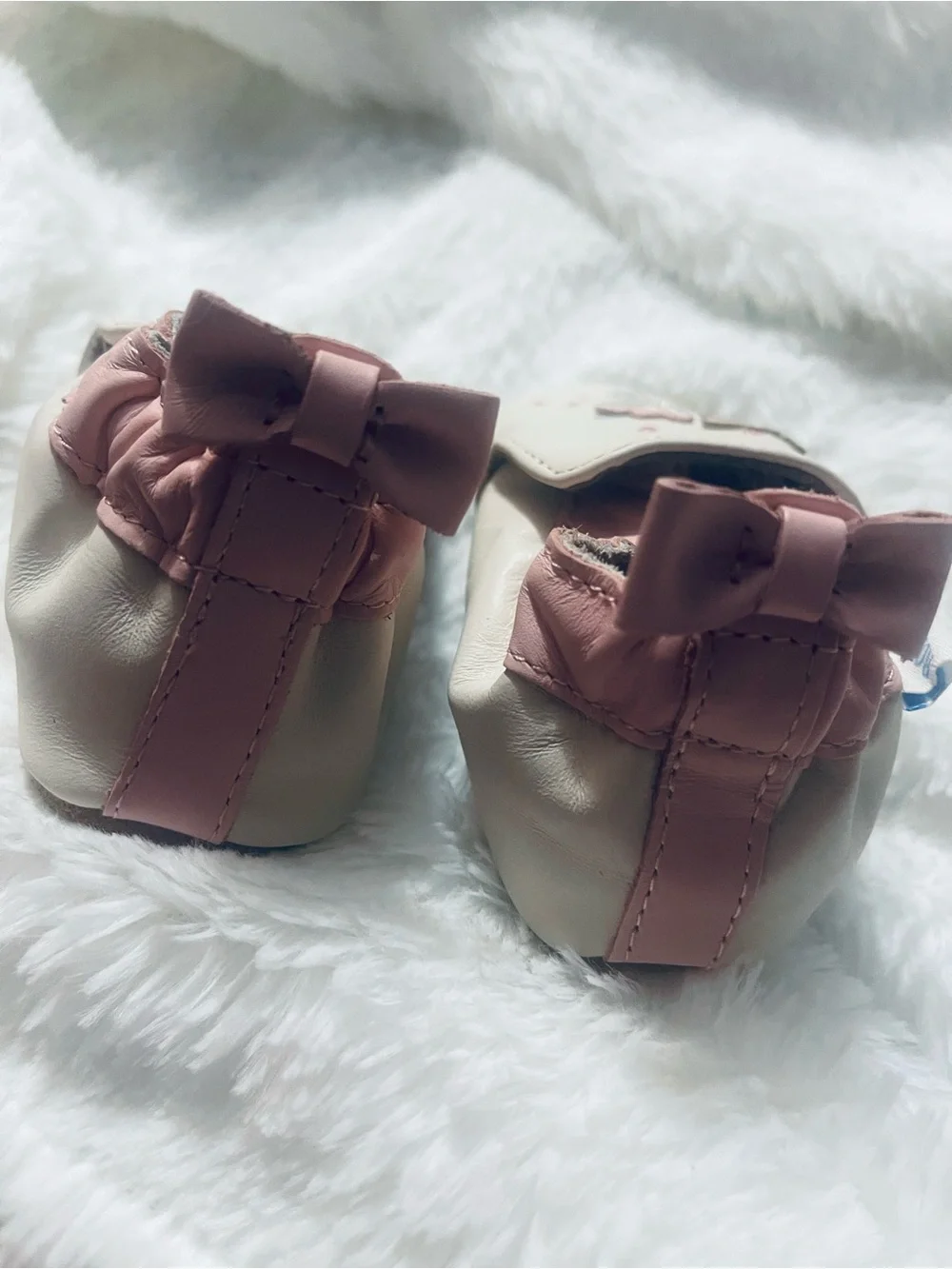 Robeez Cream Leather Floral Appliqué Baby Slip-On Shoes